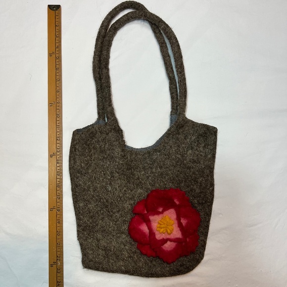 Hand Crafted Felt Purse - Picture 6 of 7